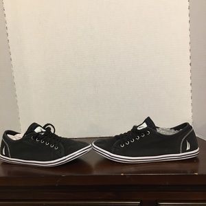 Nautica women sneakers